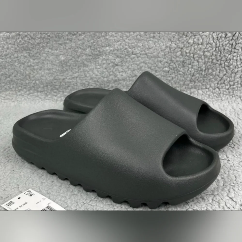 Adidas Yeezy Slide Onyx Black | Size 11 | Brand New (No Box)